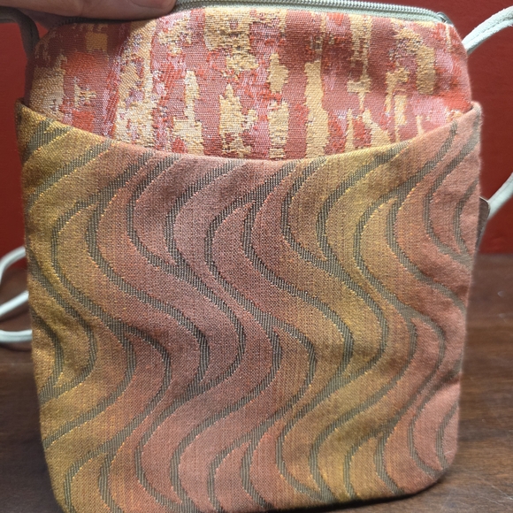 Stylish Orange Crossbody Bag - Picture 4 of 7